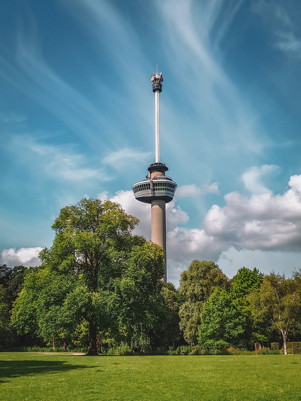 entdecken sie die besten aussichtstürme für atemberaubende panoramablicke und unvergessliche naturerlebnisse. perfekt für wanderer und naturliebhaber.