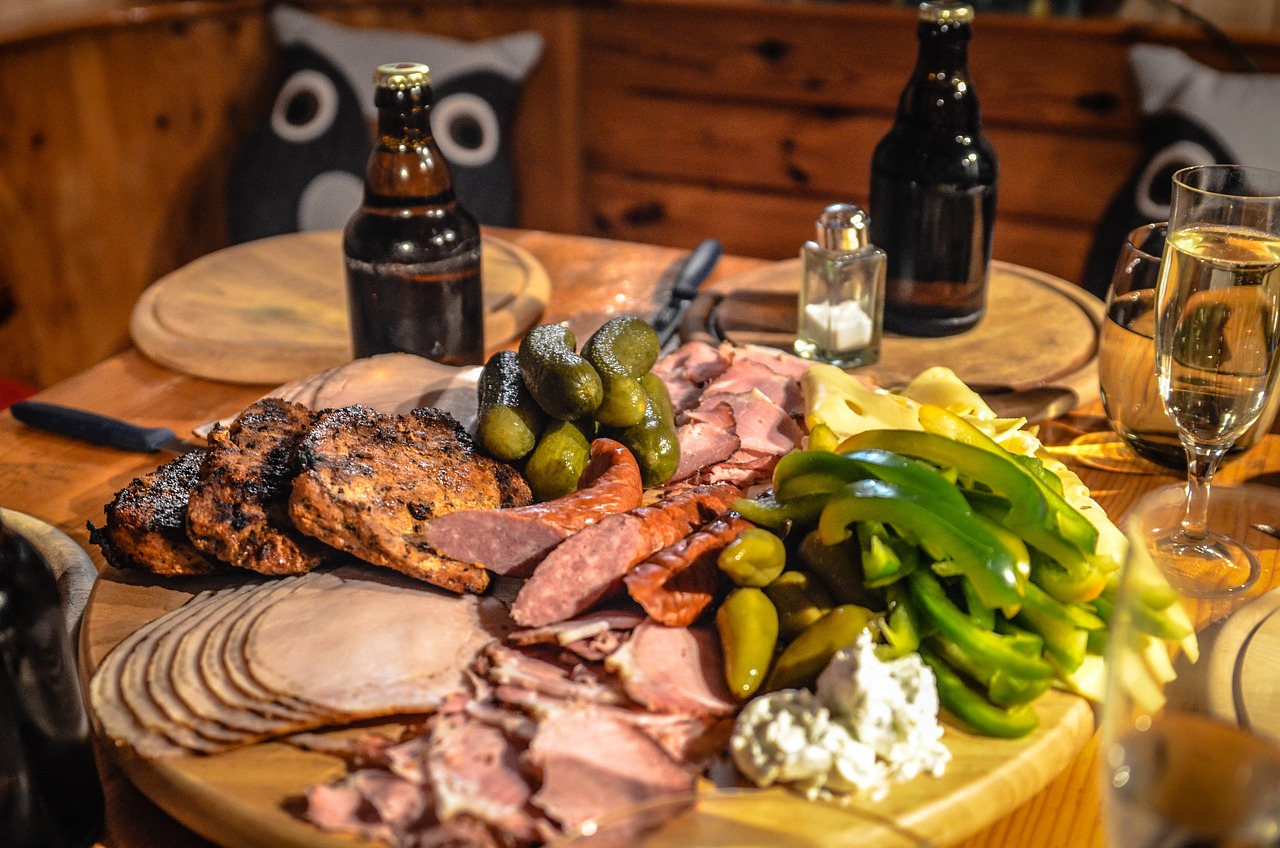 entdecken sie die köstliche kombination aus wurst und käse! perfekt für einen snack oder als delikater bestandteil ihrer nächsten feier. genießen sie die vielfalt der aromen und texturen, die diese beiden klassiker zu bieten haben.