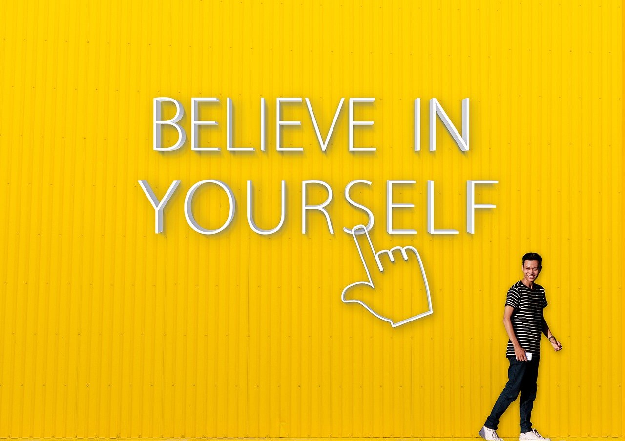 erfahren sie, wie positive selbstgespräche ihre lebensperspektive verbessern können. entdecken sie hilfreiche techniken, um ihre innere stimme zu stärken und mehr selbstvertrauen zu gewinnen.