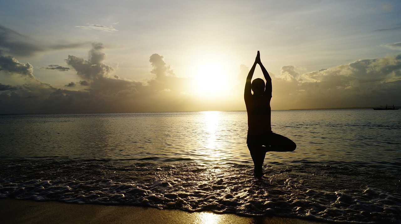 Meditation gegen chronische Schmerzen: Wie Achtsamkeitstechniken das Schmerzempfinden lindern können